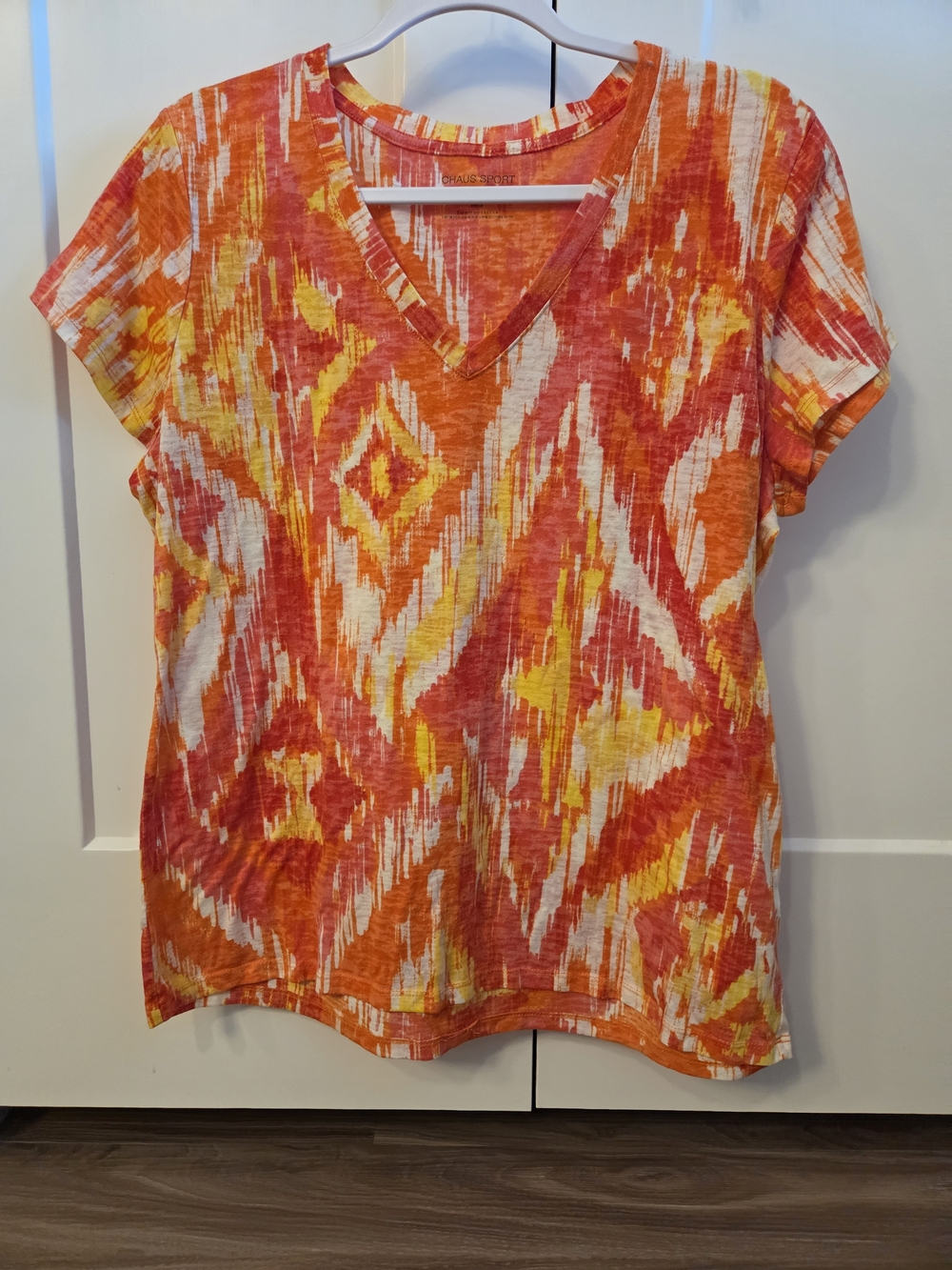 Chaus Sport Vibrant Orange & Yellow V-Neck Short-Sleeve Top